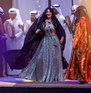 هدى حسين فراشة المسرح الخليجي .. تطير وترقص وتغني في (...